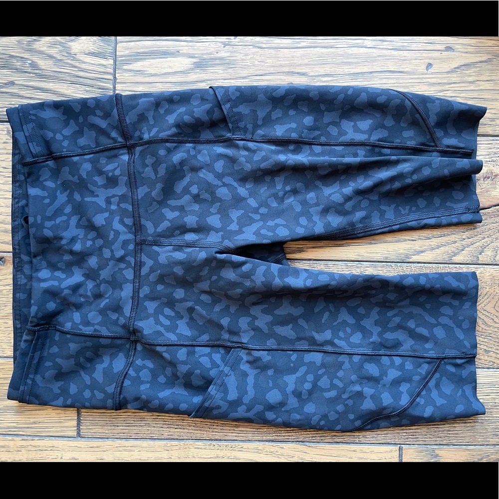 Lululemon Fast & Free 10” Bike Short Black Leopard Size 4